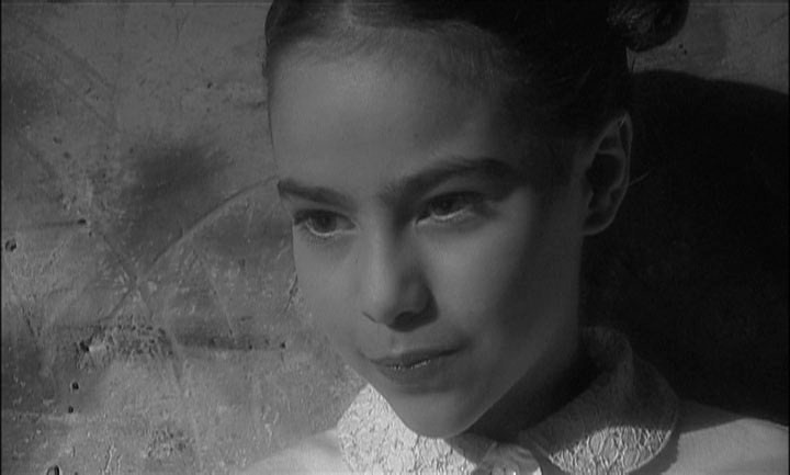 Marie, la petite fille